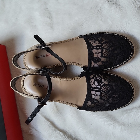 Jeanne Beker Black Lace Espadrille Wedges Size 8! NIB! - Picture 4 of 7